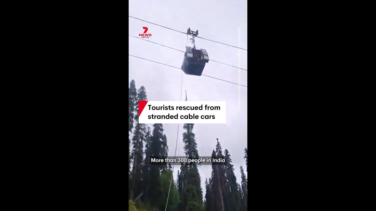 В Индии спасли сотни туристов, застрявших в кабинках канатной дороги