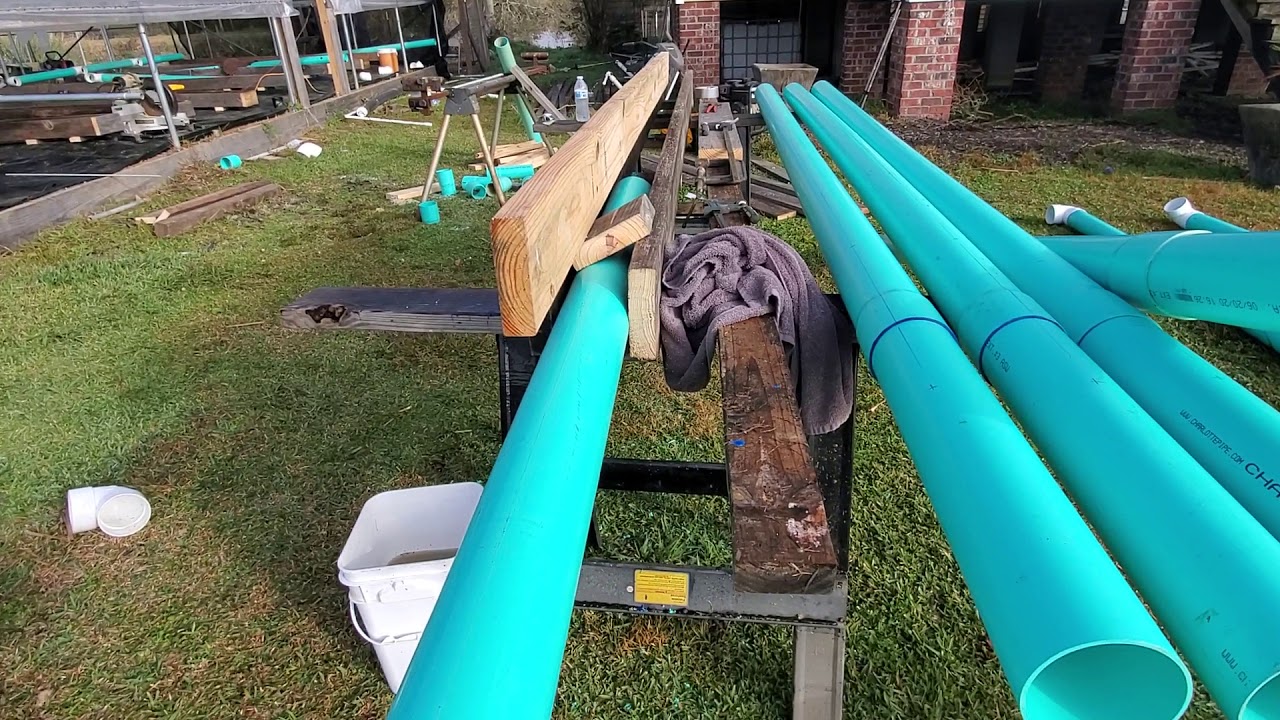 How to draw a straight line on pipe.