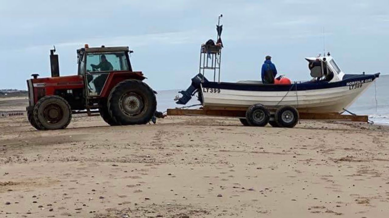 Beach boat sea fishing. Plenty of fish. Norfolk. Fresh fish & pike bait UK