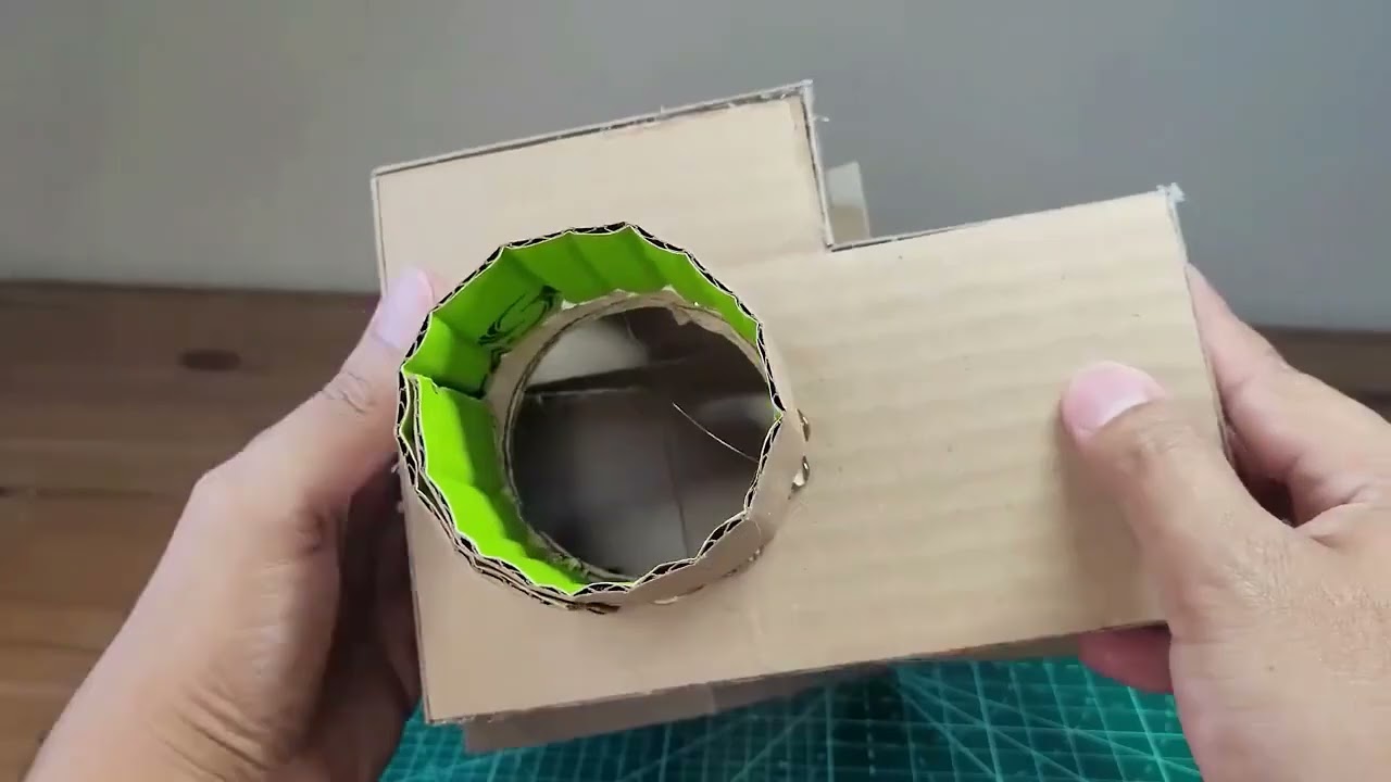 用废旧的纸板制作童话小屋，手工制作