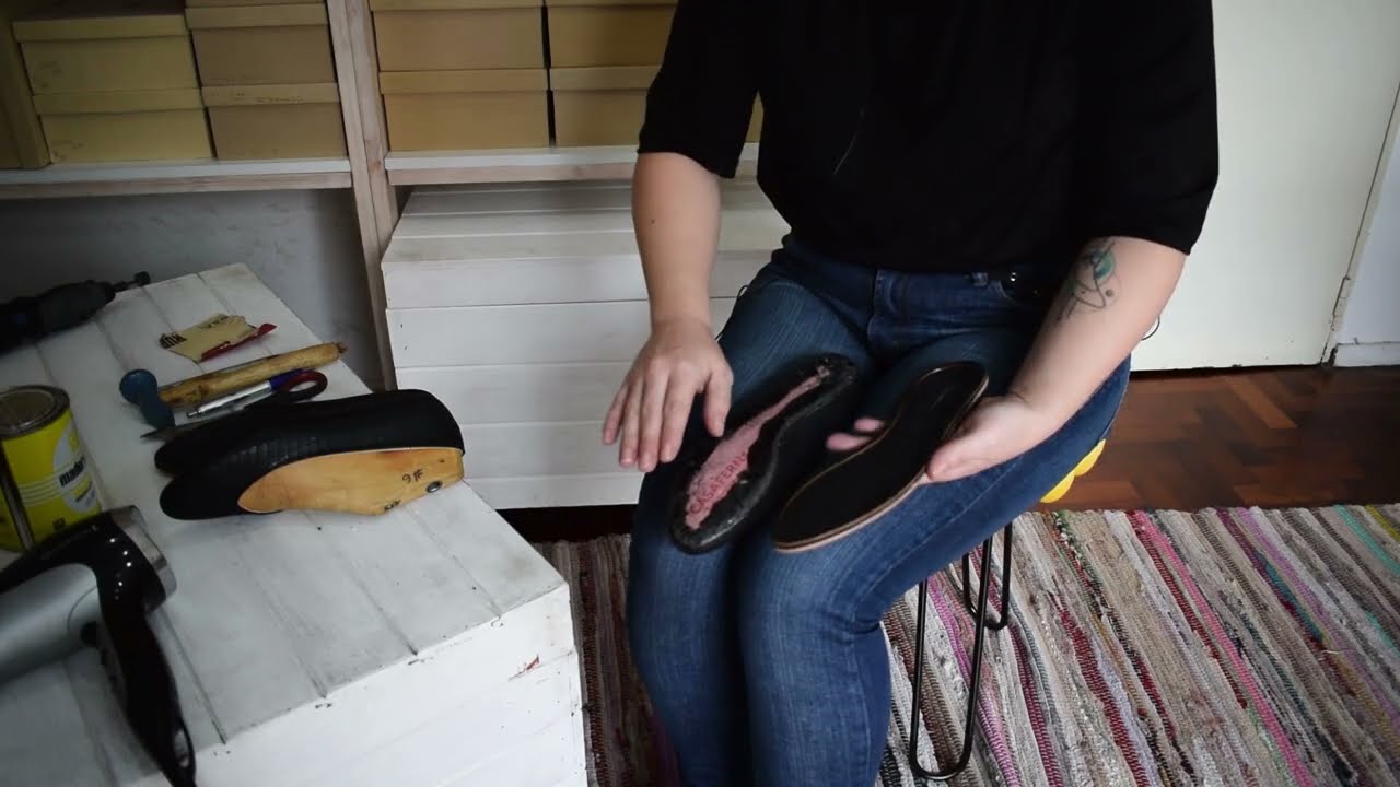 Ensuelado Lección 2   Tecnica artesanal para pegar suelas de zapatos sin fallar