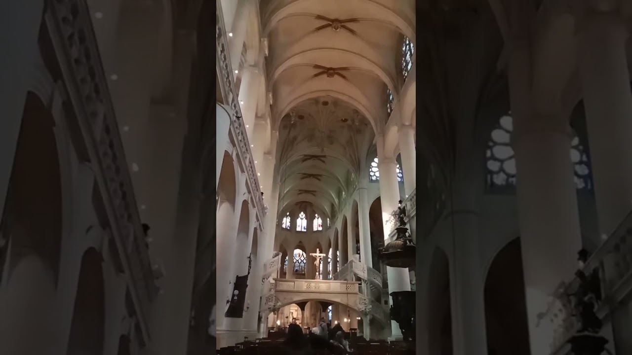 400 ans de l'Eglise Catholique Saint Etienne Dumont à Paris 5 ème arrondissement 