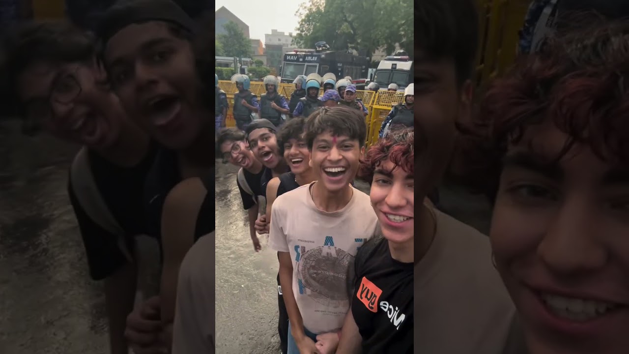 Jantar Mantar me students ka Enjoy😂 #students  #relly  #paperleak  #shortsfeed  #viral