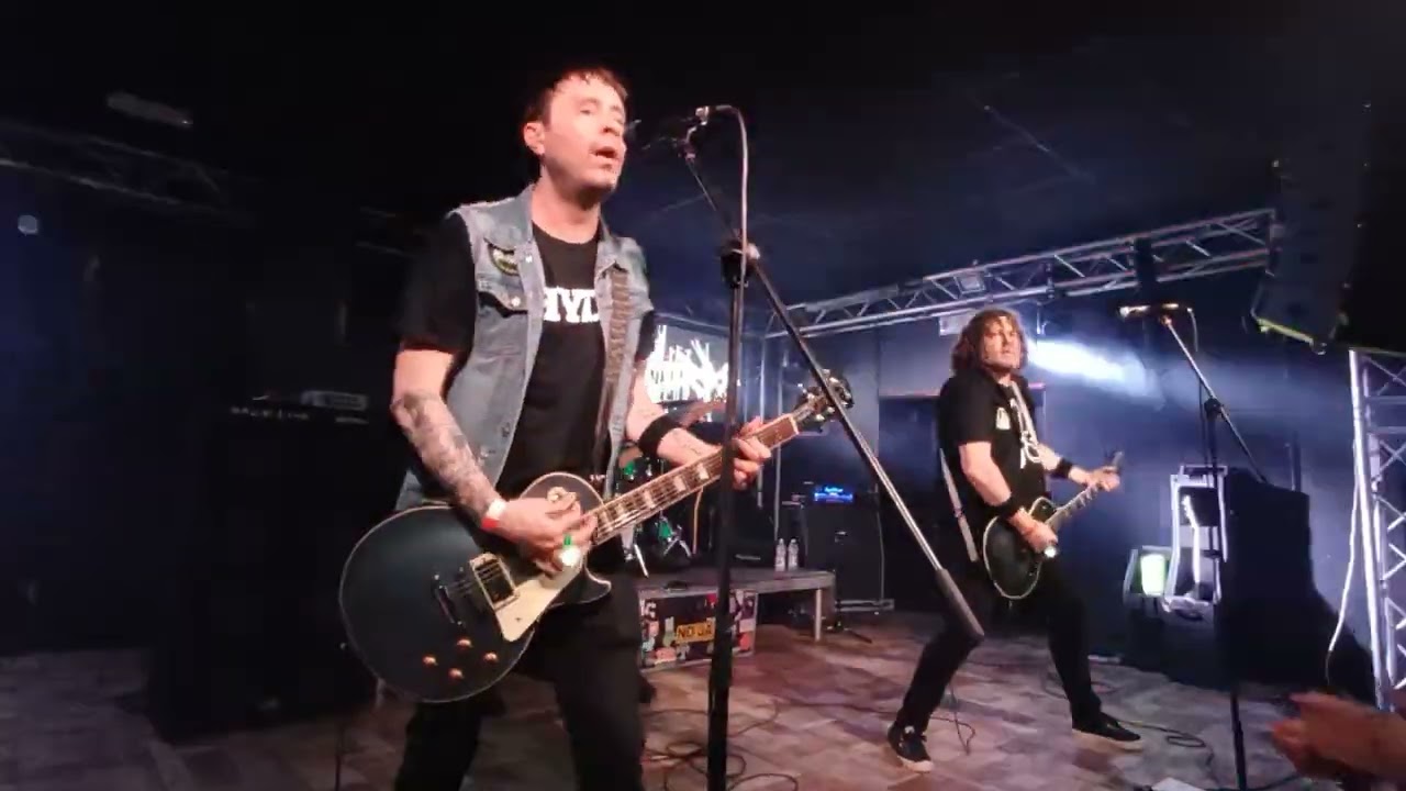 THE CORPS - Thrown Away / Red Horizon - live 