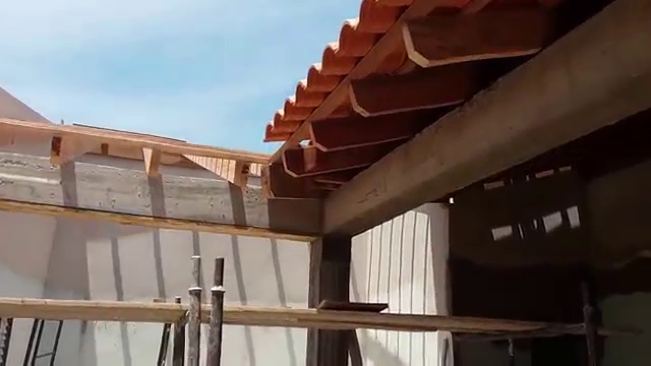 madeiramento 2  aguas em ele com agua furtada  7