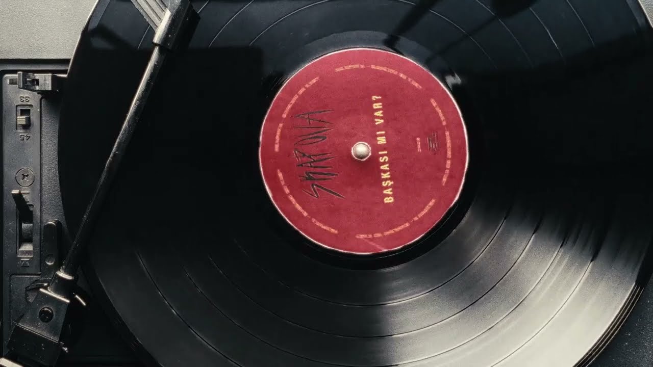 Skapova - Başkası Mı Var? (Official Lyric Video)
