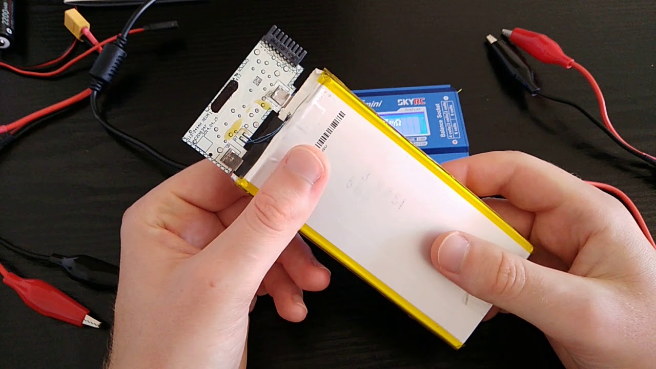 Recenzja i test inteligentnej procesorowej ładowarki akumulatorków iMAX B6 mini SKYRC z balanserem.