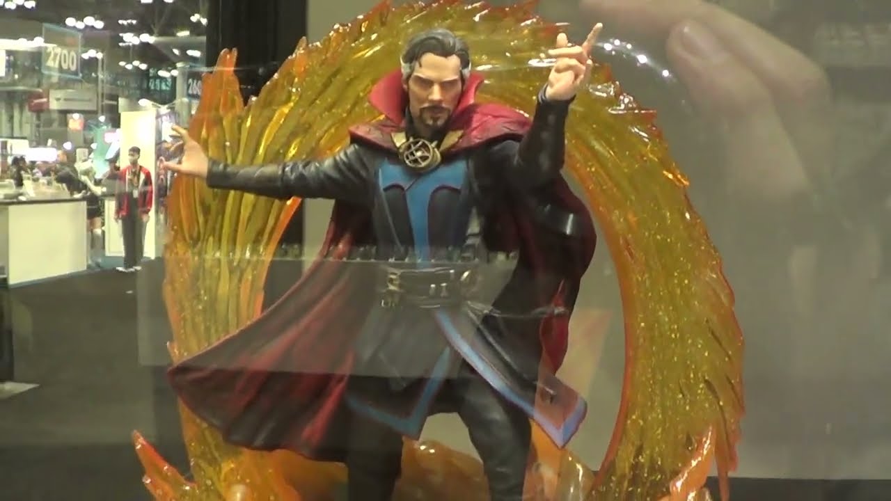 Diamond Select Toys Statues at NYCC 2022