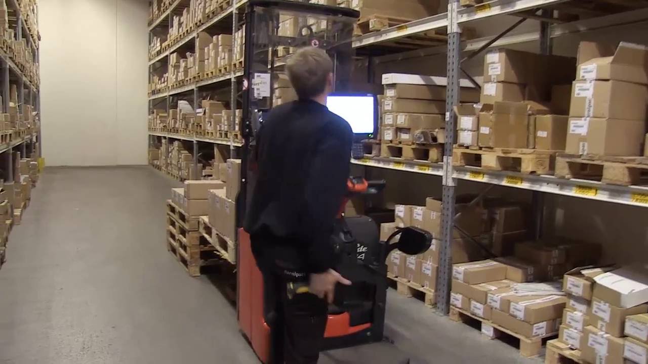 Ads-tec truckterminaler hos Furnipart