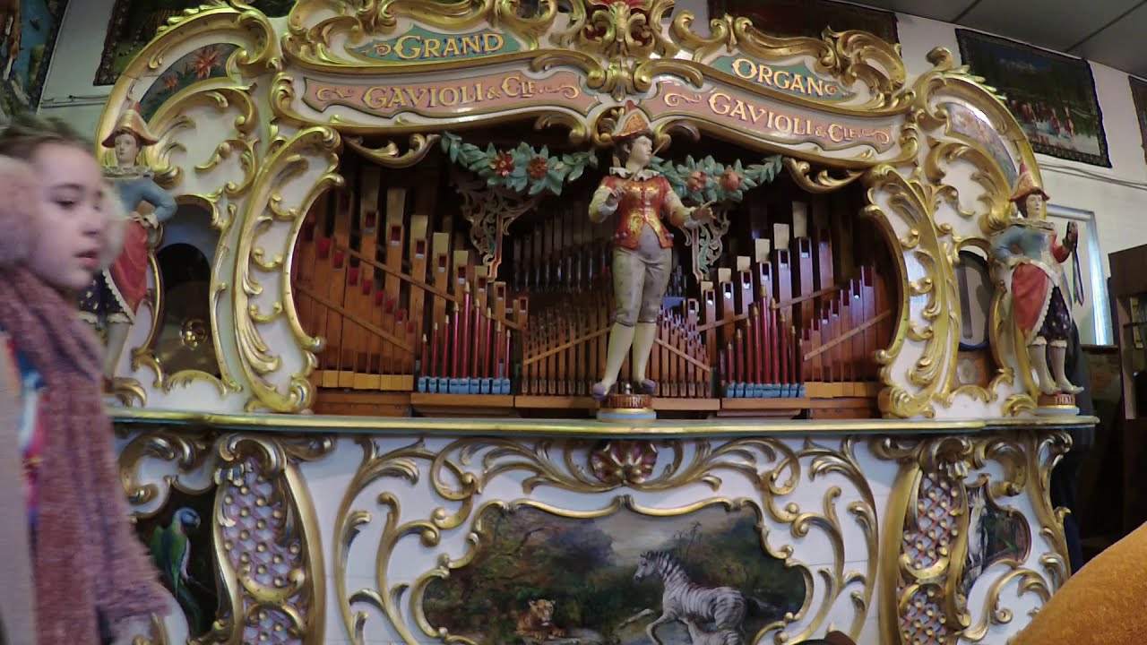 89 key Gavioli @ Amersham fair organ museum