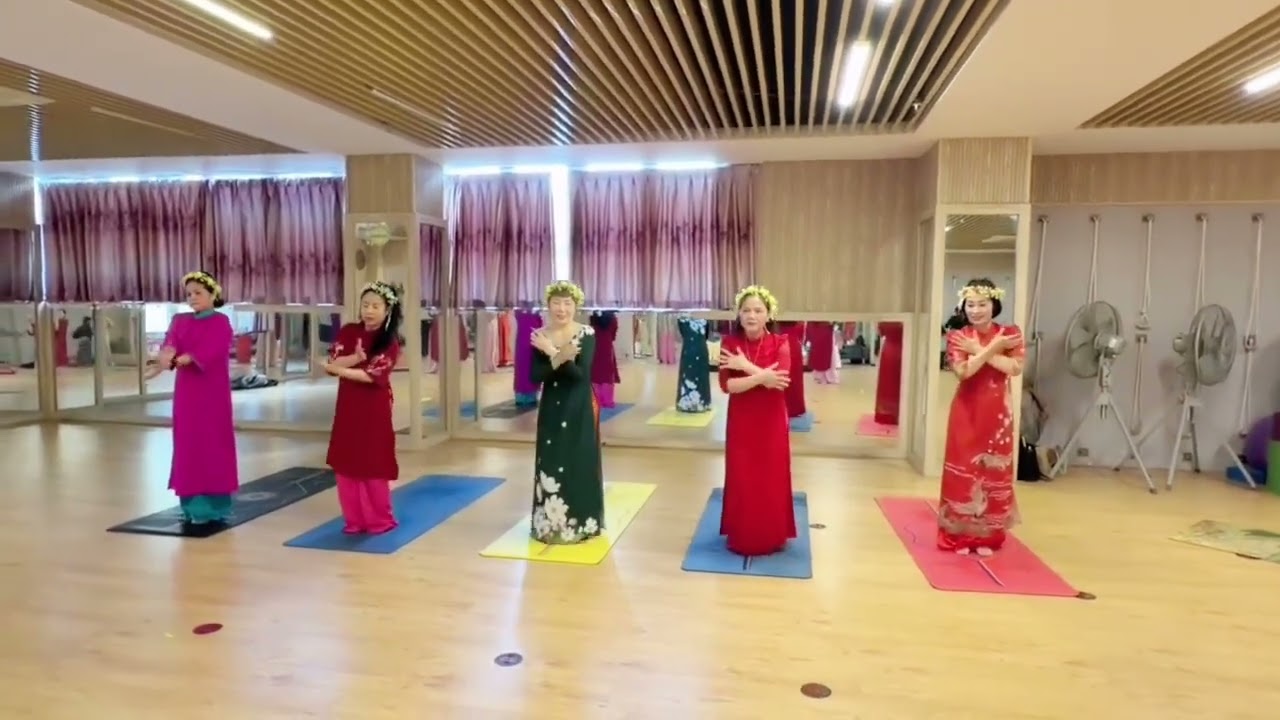 Nhóm yoga Ngọc Queen 