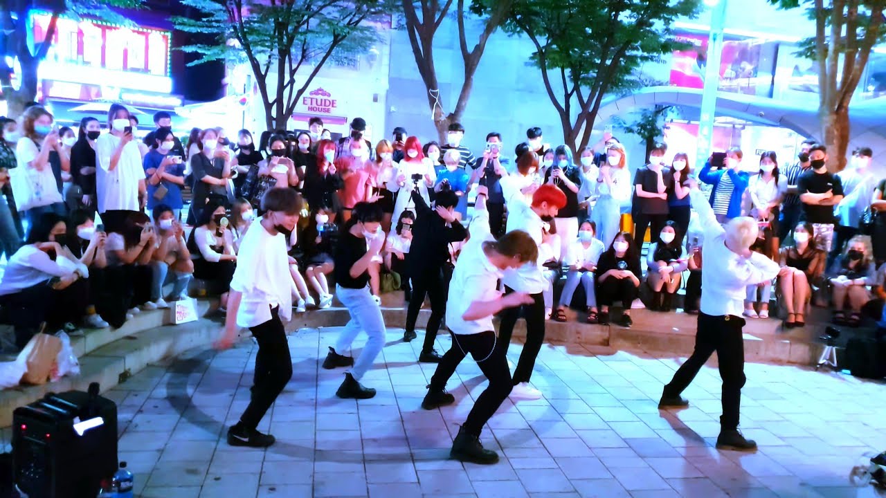 LIMIT. HONGDAE STREET BUSKING WITH DYNAMIC ARTISTIC PASSION. 20200813.