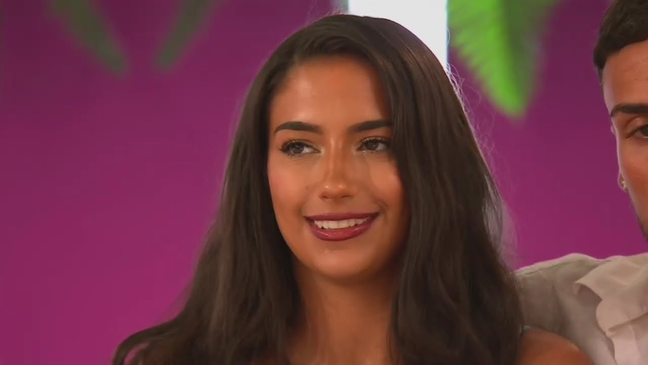 Shakira scenes Part 2|| Love Island UK 12  💅🏻