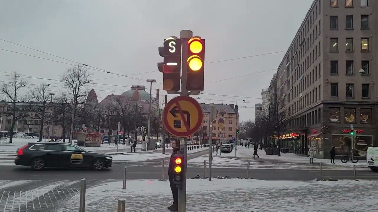 Helsingin raitiolinja 2,3 Olympiaterminaali-Messukeskus-Olympiaterminaali-Hakaniemi. @hslhrt