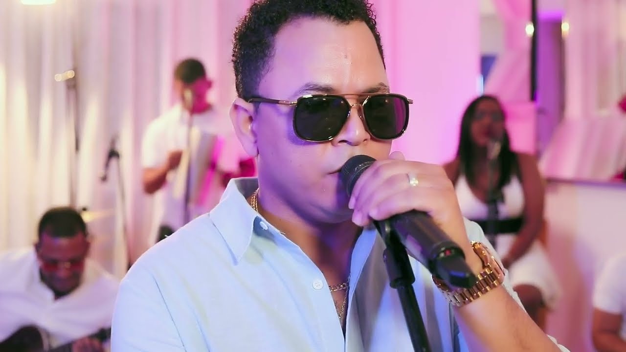 Daniel Moncion - Amor De Mi Vida (Bachata en vivo)