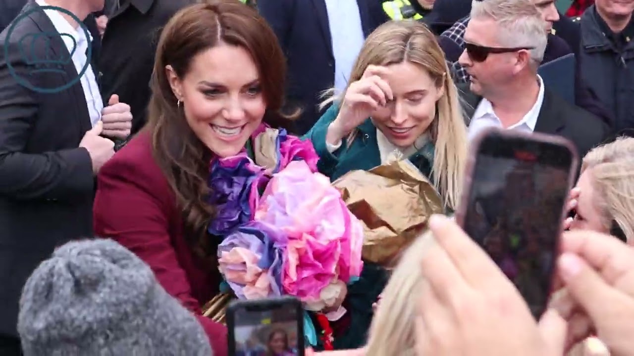 Prince William and Kate Middleton Do an Impromptu Walkabout In Boston After Visit to Roca Charity