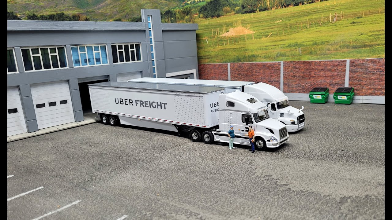 NEW FREIGHT COMPANY 1/64 SCALE DIORAMA