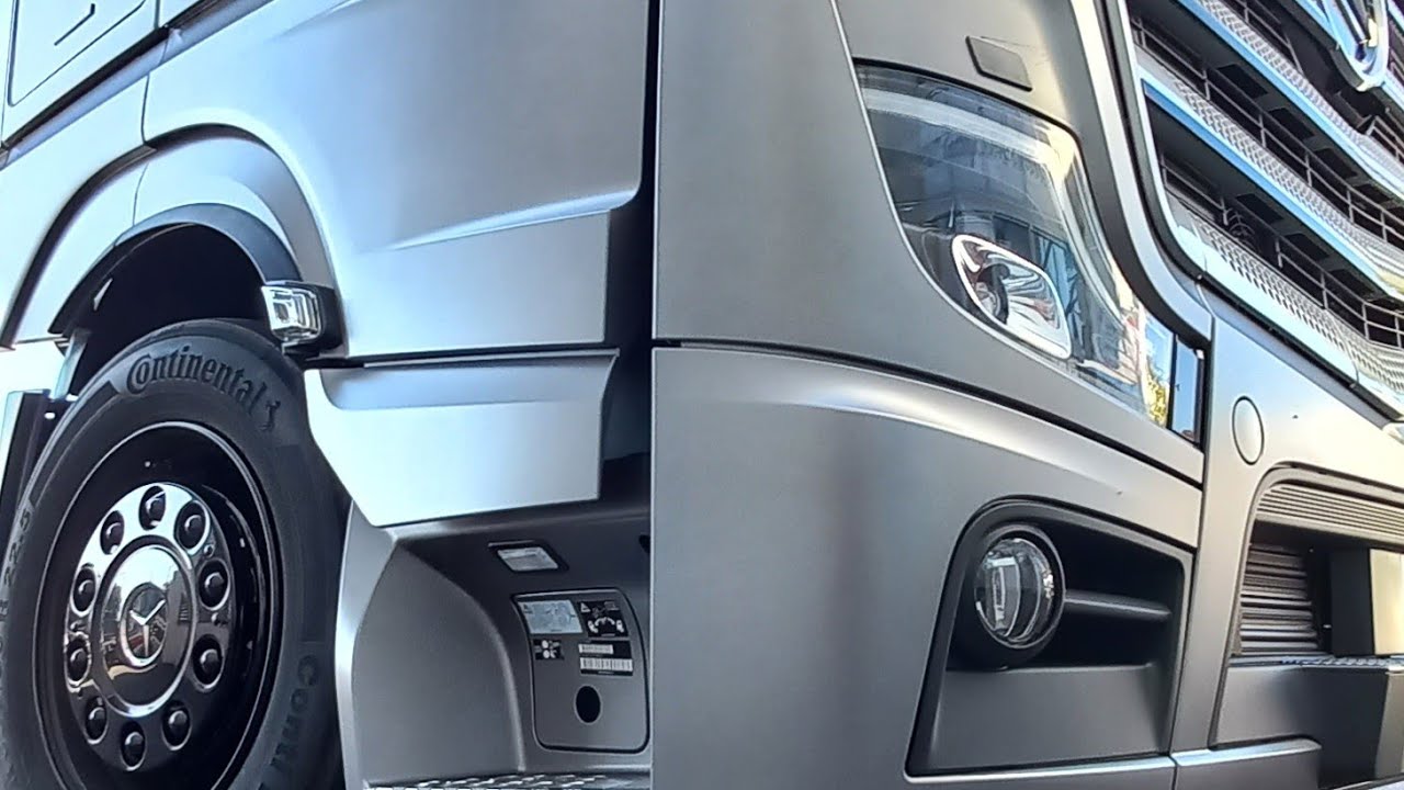 Таких всего 400.  MERCEDES ACTROS EDITION 3.