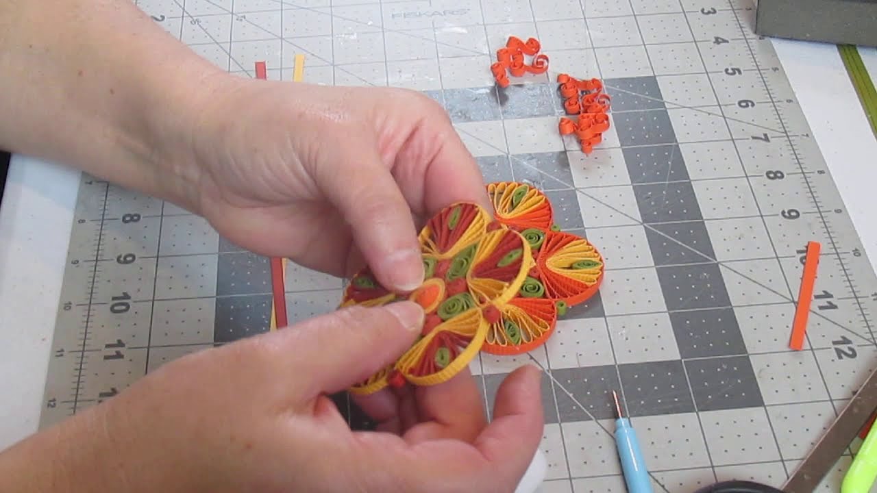 Quilling (paperolle) :  De simple fleur a mandala #1 