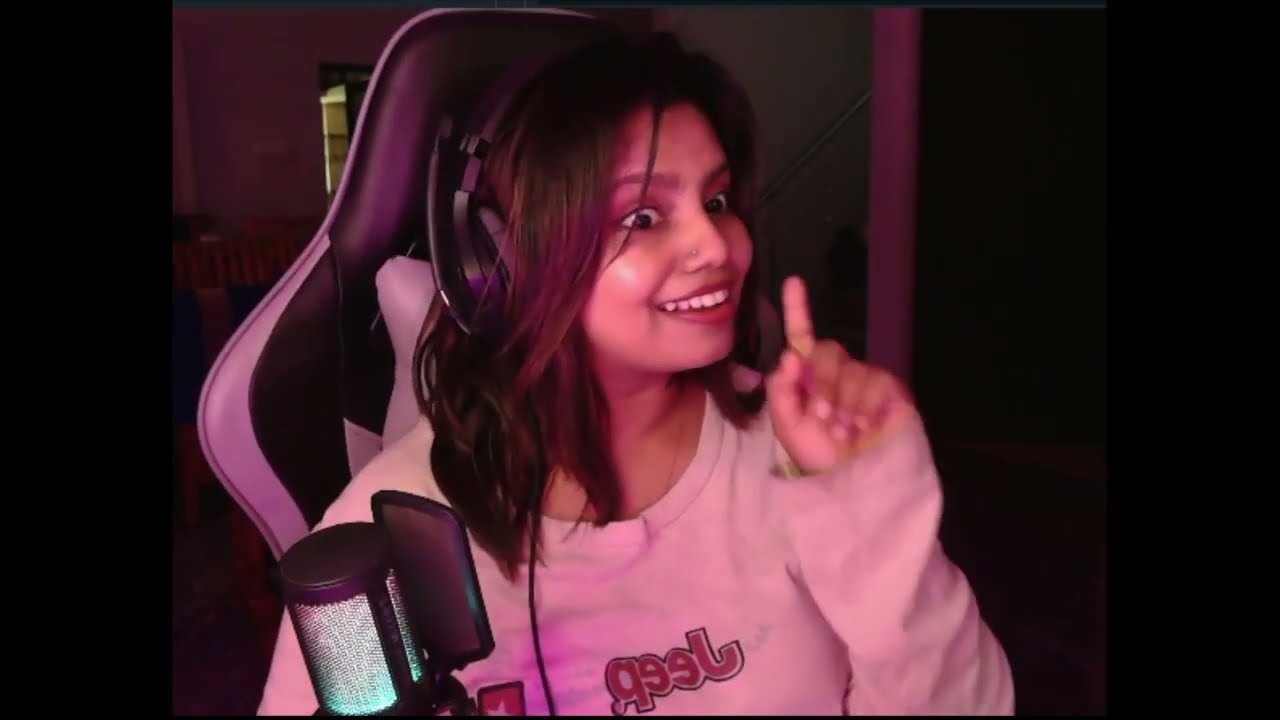 Fake Girl Exposed in Live
