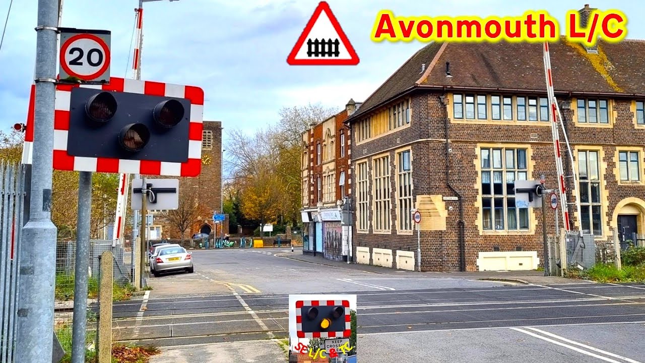 Avonmouth Station Level Crossing, Bristol