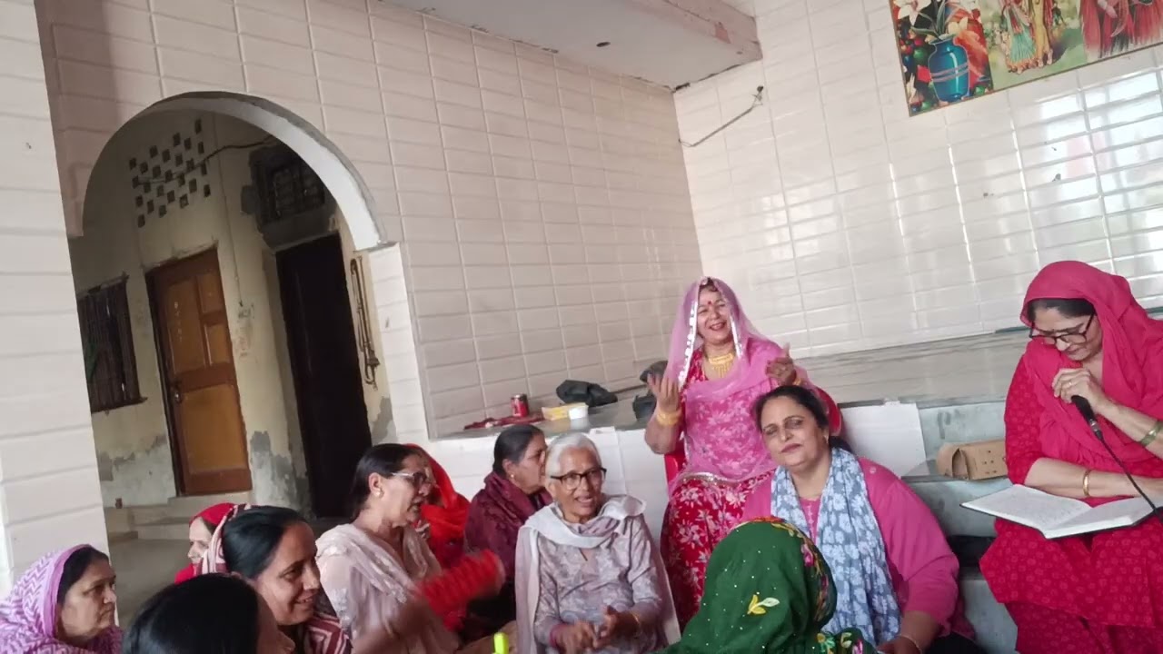 जब मीरां ब्याहली आईं ये देखन आई लुगाई🌹🚩🙏🙏🙏🙏🙏🌹🚩जय श्री कृष्णा 🙏🌹