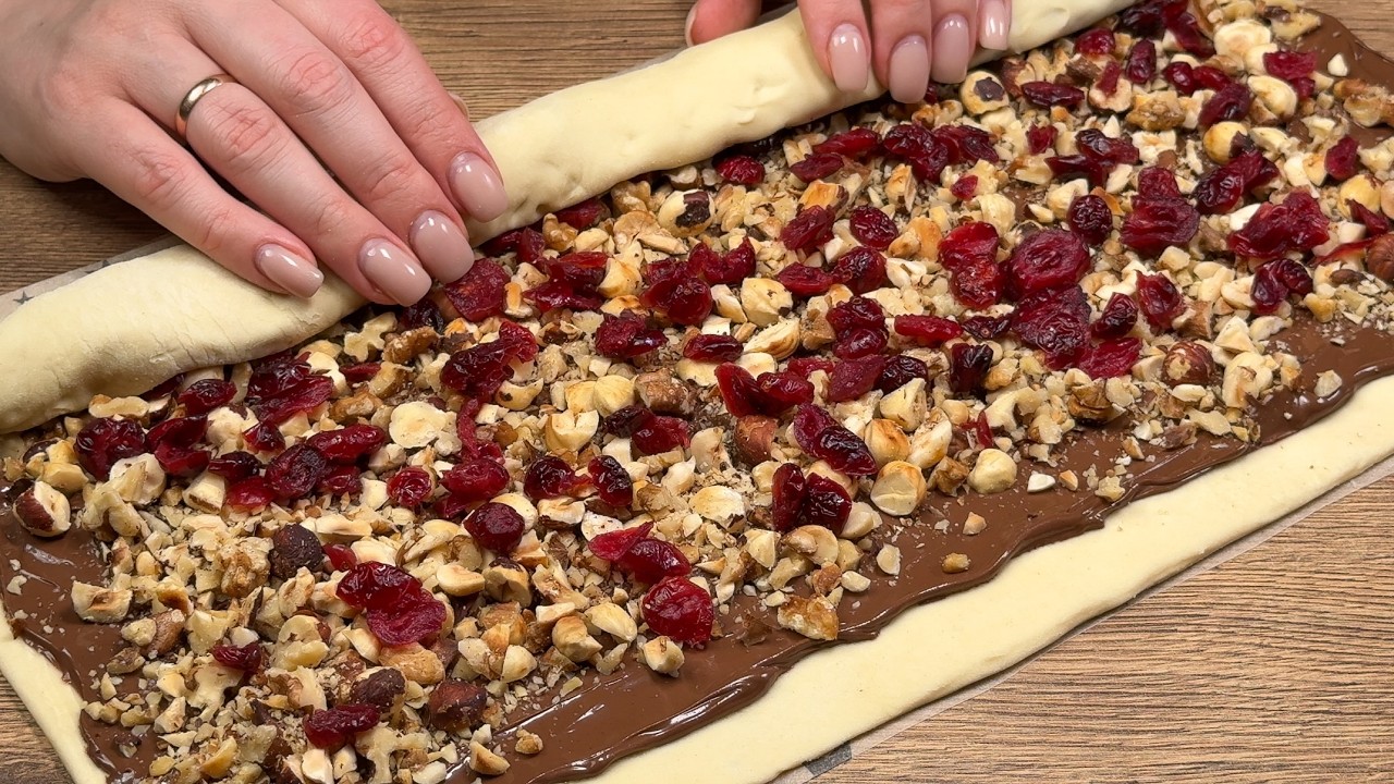 Nur Blätterteig, Nutella und Nüsse. Ein traditionelles Festtagsrezept in 10 Minuten!