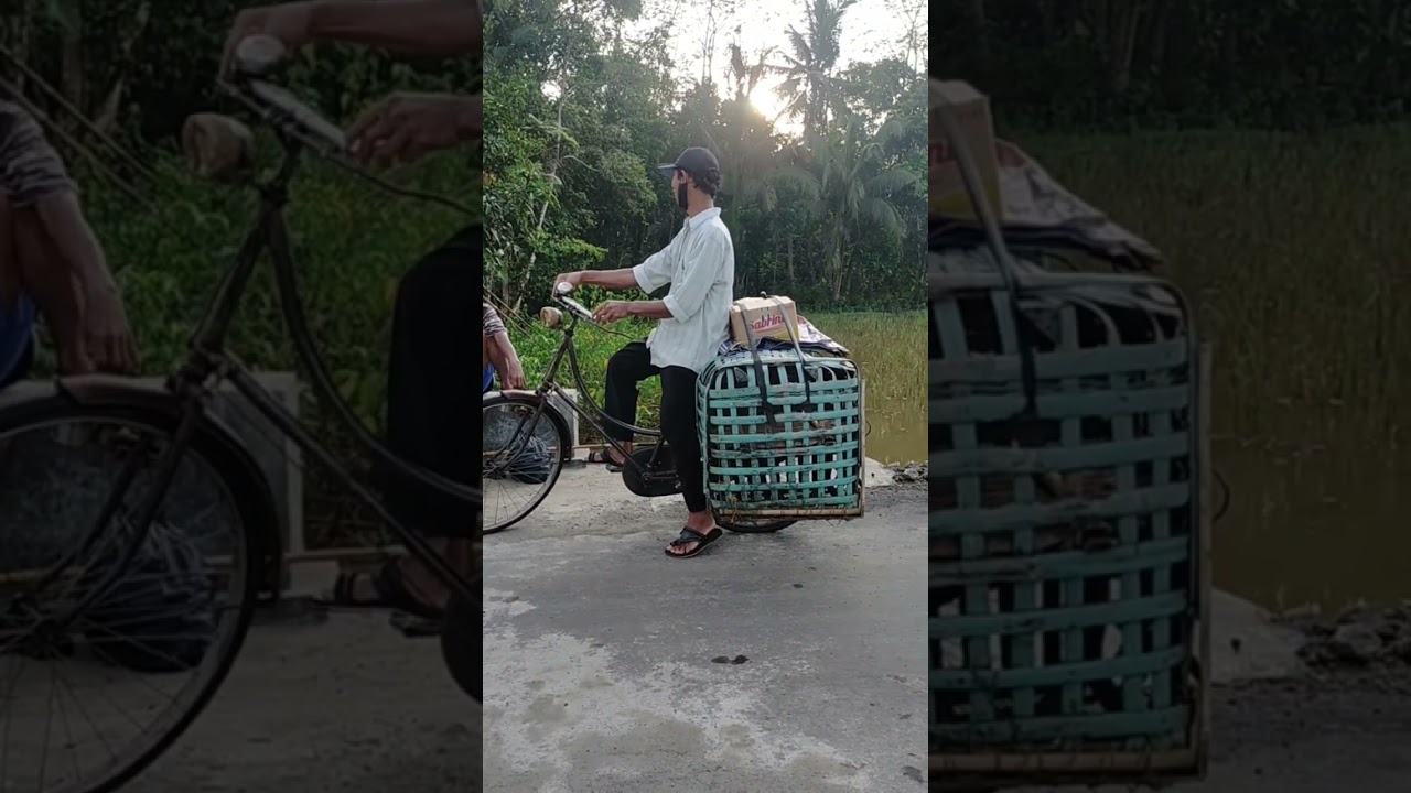 Ramah tamah warga desa begitu hangat