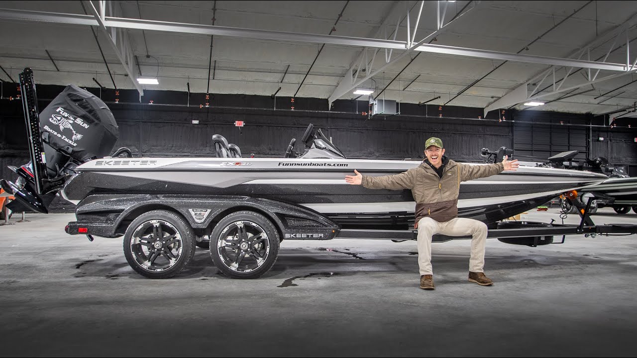 INSANE NEW BASS BOAT!