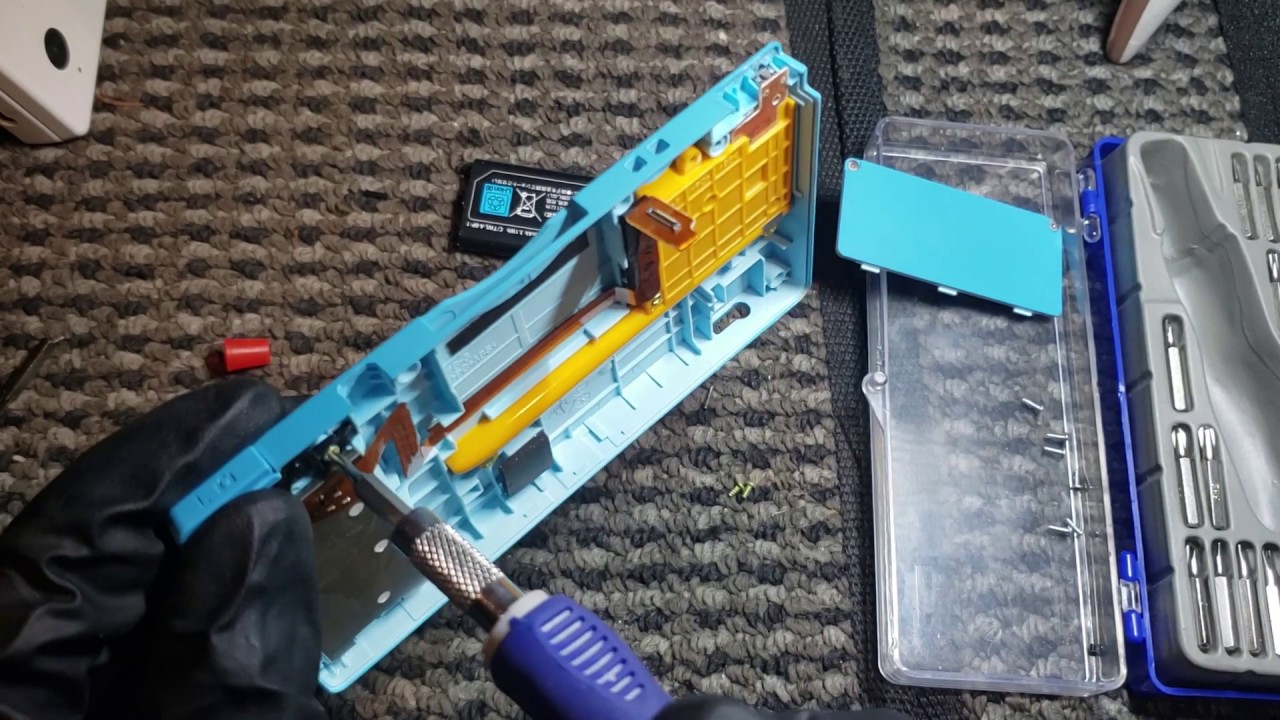 Nintendo DSi L/R Shoulder Button Repair (How Nintendo Would Do It)