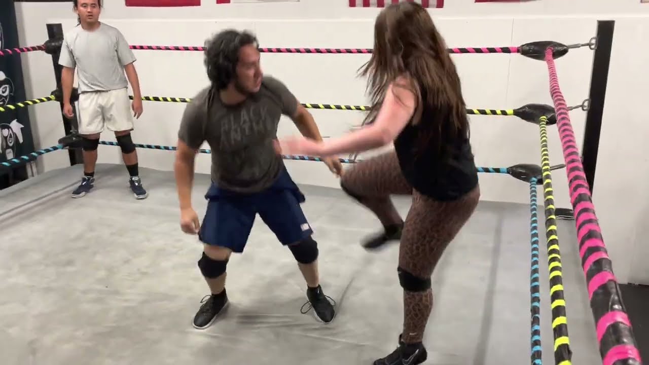 Lilith VS Eddie Roar II