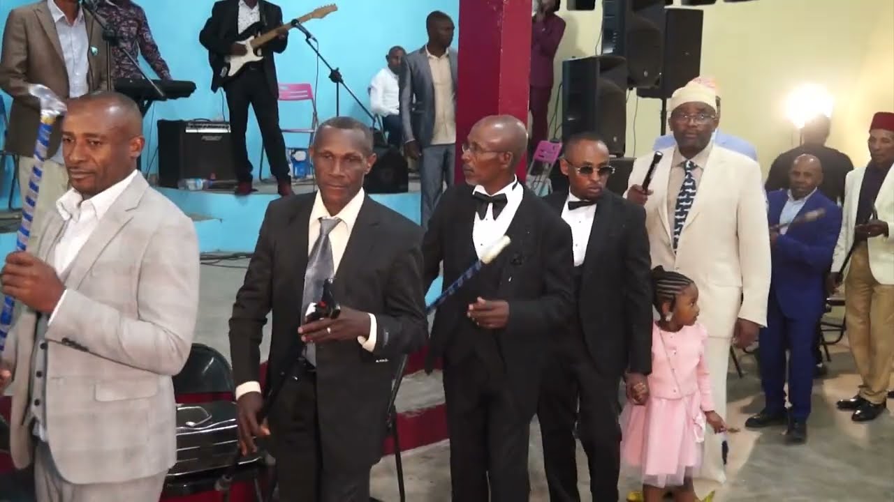 TOIRABE DES HOMMES Mohamed Songoro (vote) & Rouzouna Said #Maouéni_Mboude