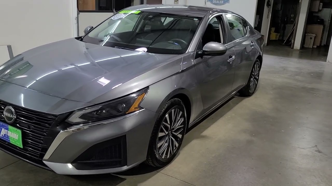 2023  Nissan  Altima  SV