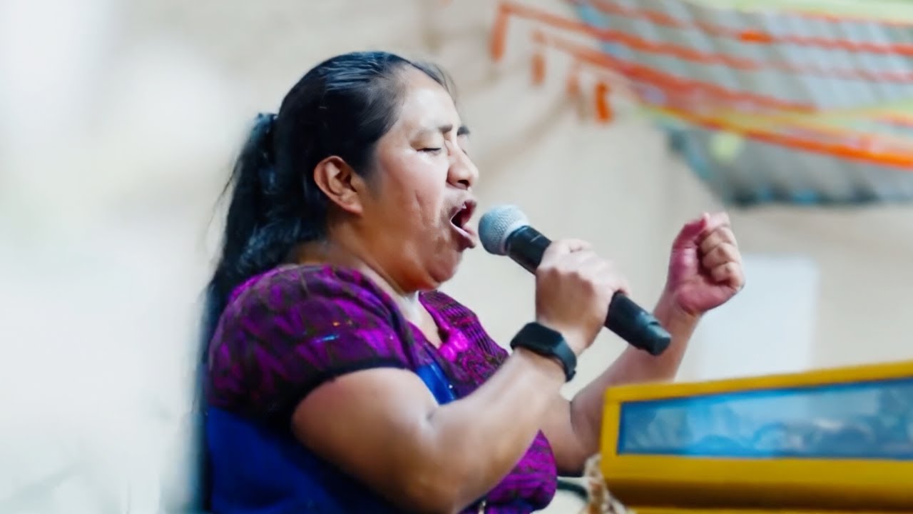 DEBORA MANUELA CANIL 😇🥹 Cantos que Hacen Llorar en la Presencia de Dios