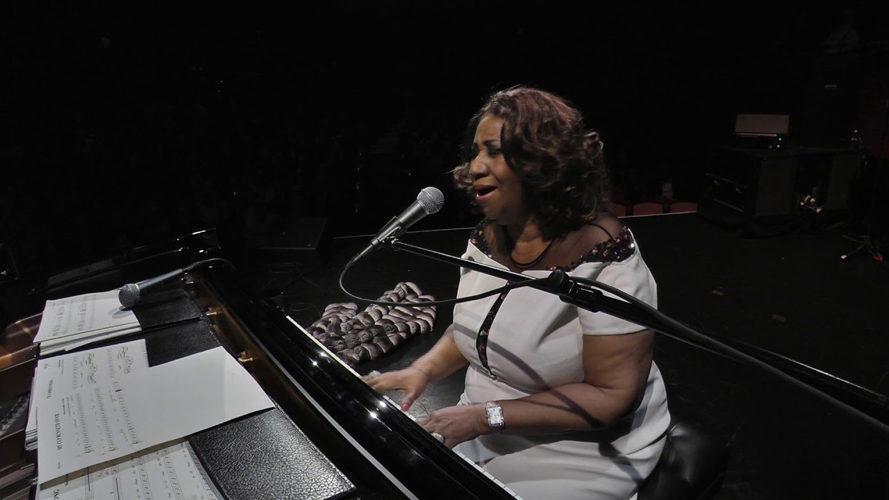 Christmas Music: O Tannenbaum - ARETHA FRANKLIN from BIG BAND HOLIDAYS II