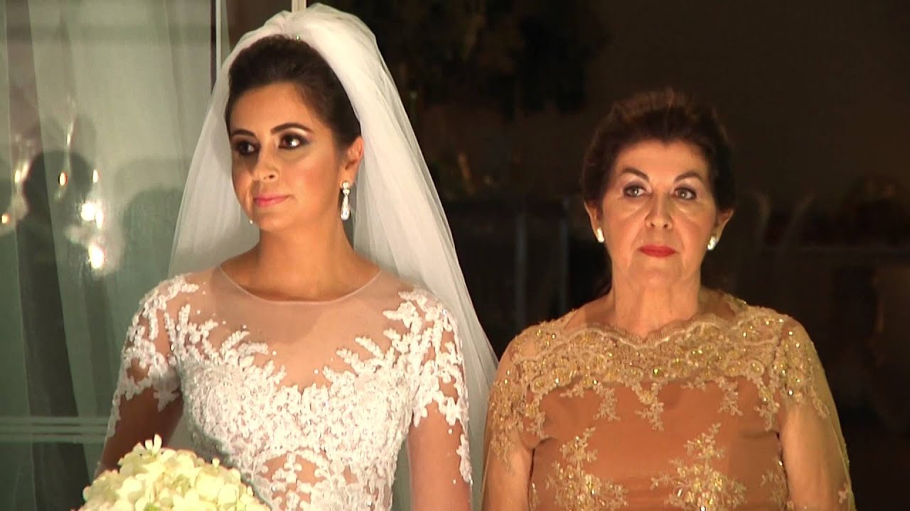 Entrada da noiva Luana e Marcus Vinícius