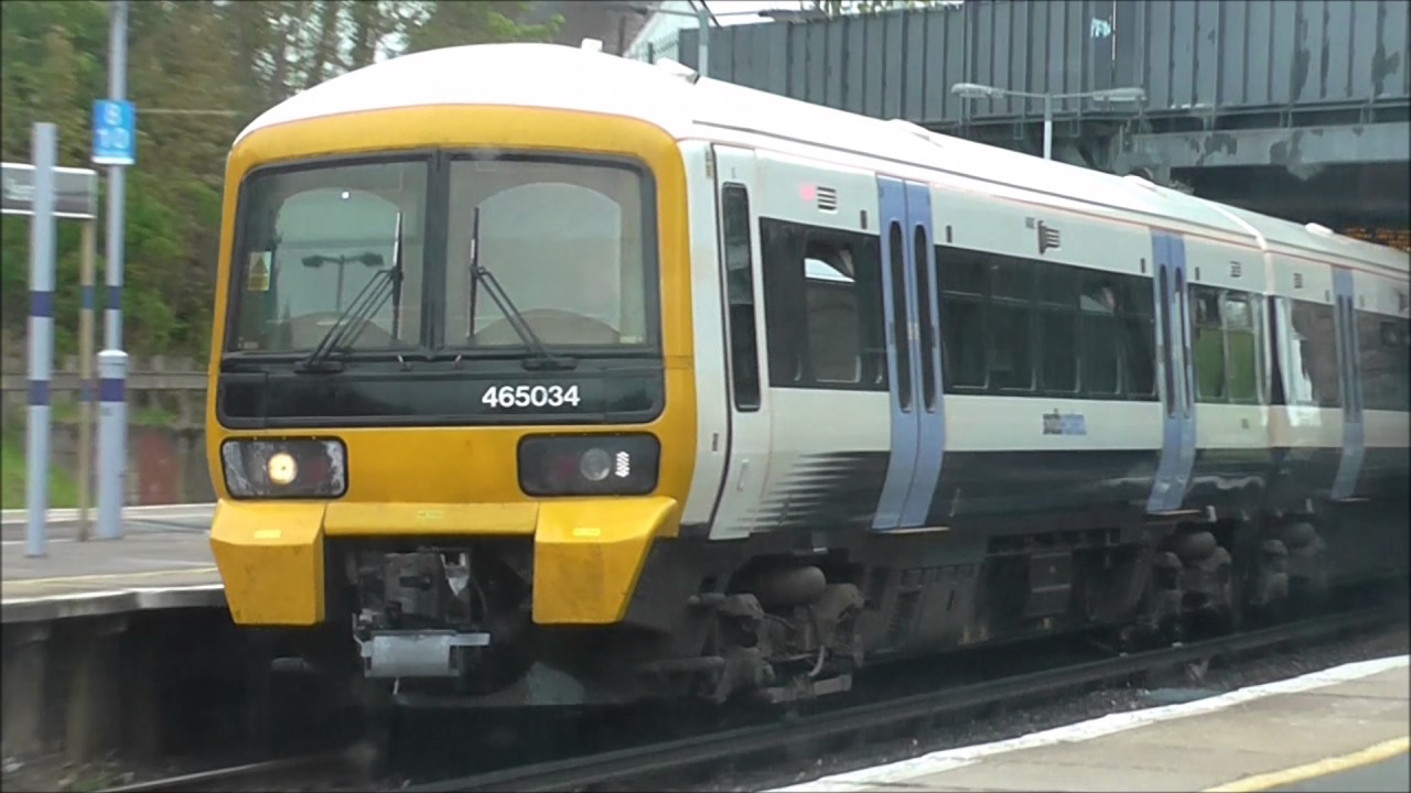 Thameslink and Southeastern Trains at Eynsford, Bat & Ball and Sevenoaks - 27/04/17