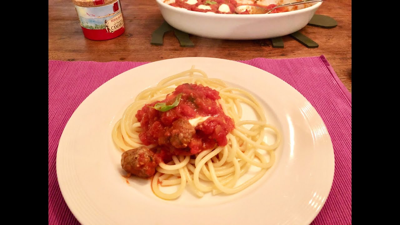 Gehaktballen in tomatensaus