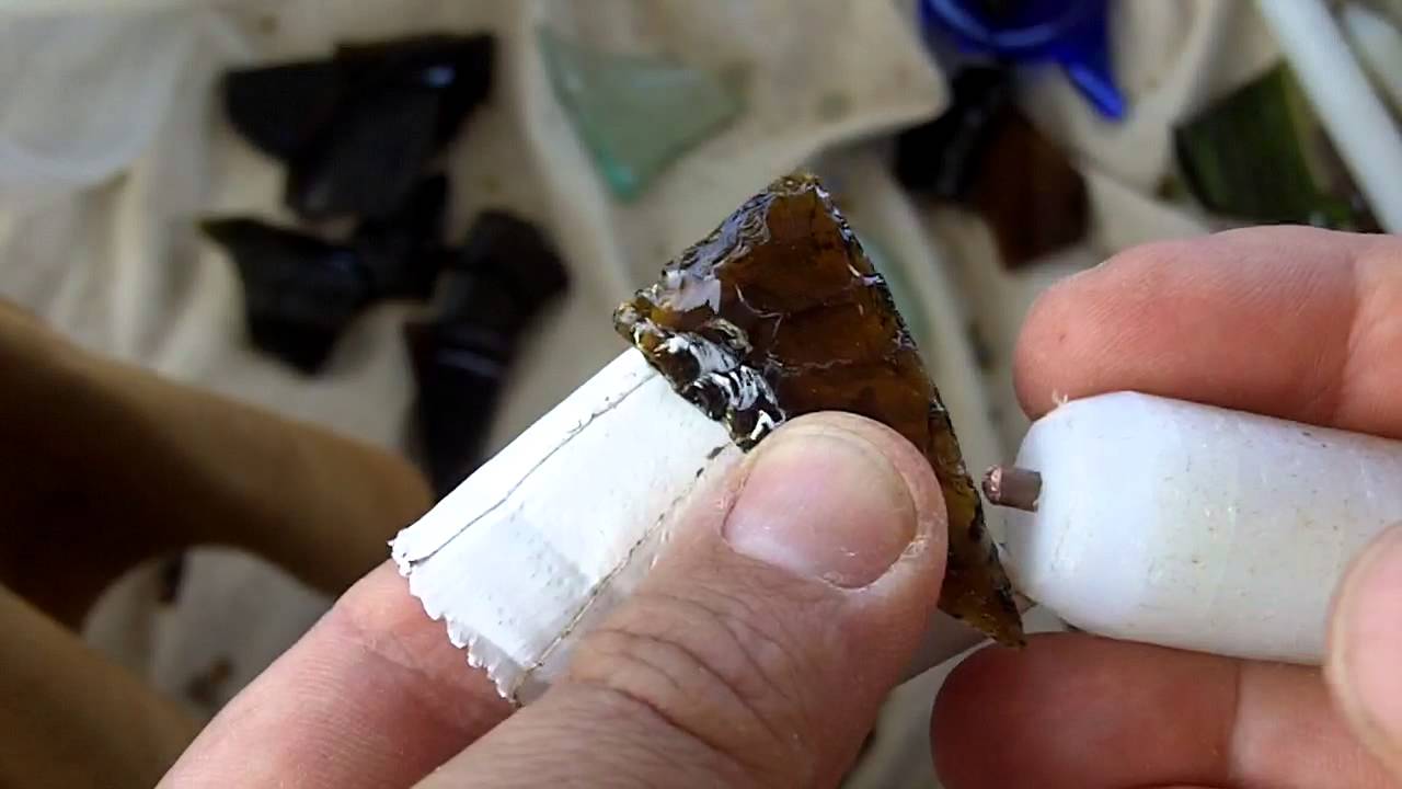 246 - Flintknapping Beer Bottle Brown Glass Arrowhead