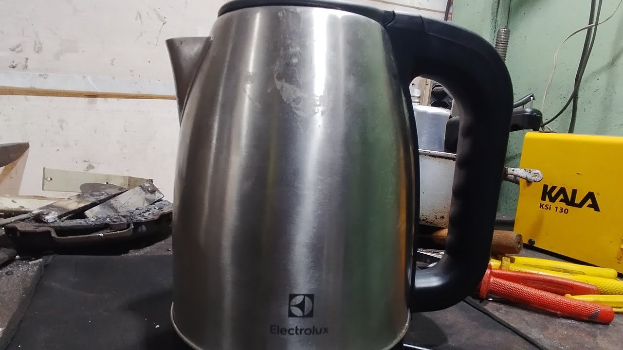 porque a chaleira elétrica Electrolux, liga, acende a luz, e não esquenta como testar a resistência