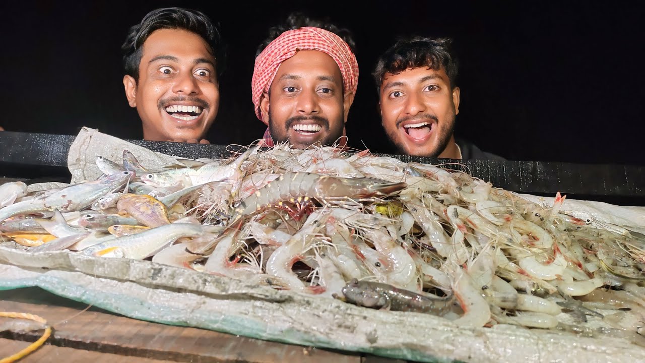 অমাবস্যার রাতে সুন্দরবন নদীতে একঘেয়ে জাল টেনে প্রচুর চিংড়ি মাছ পেলাম@SundarbanNaturalVlog-kp1ww