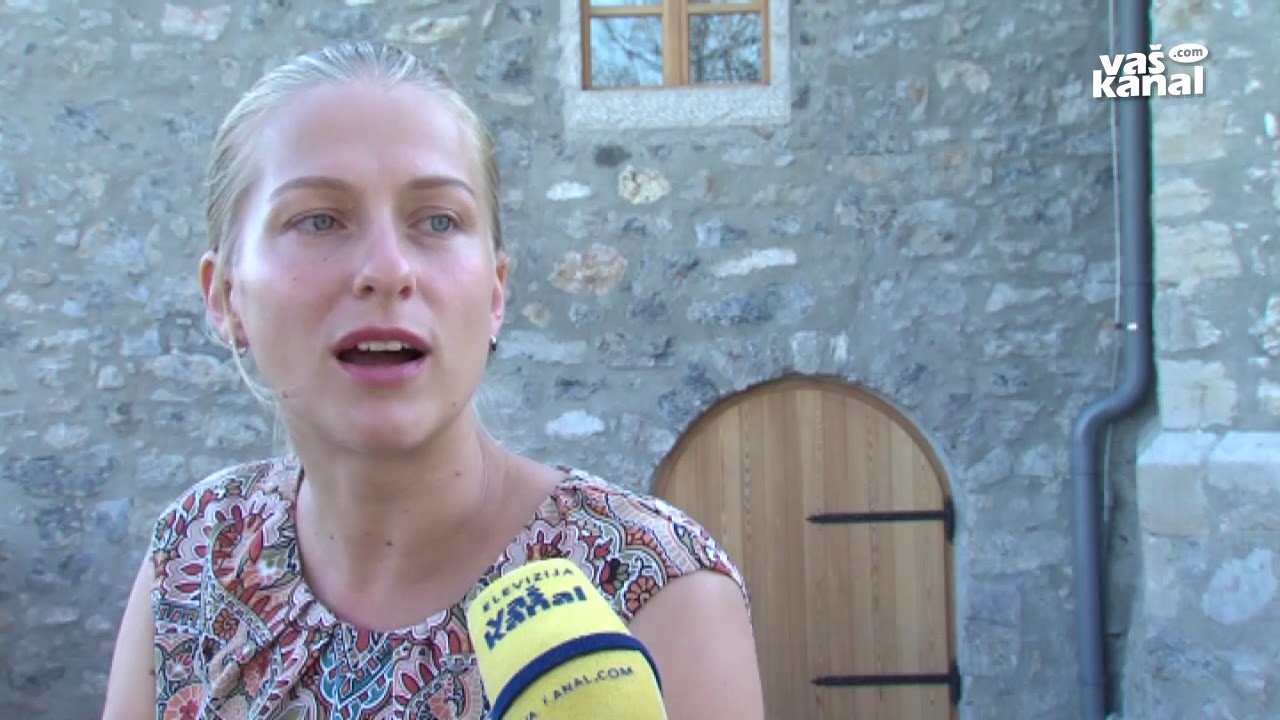 Prenovljen viniški grad