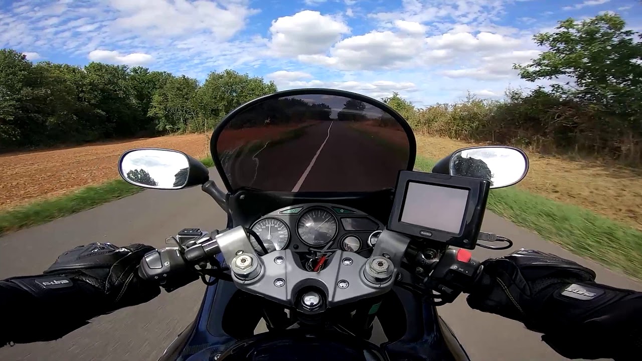 ESSAIE  SUZUKI GSXF 750  ( 190 kmh )