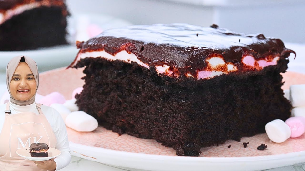 Gooey, fudgy, MISSISSIPPI MUD CAKE! So moist & easy