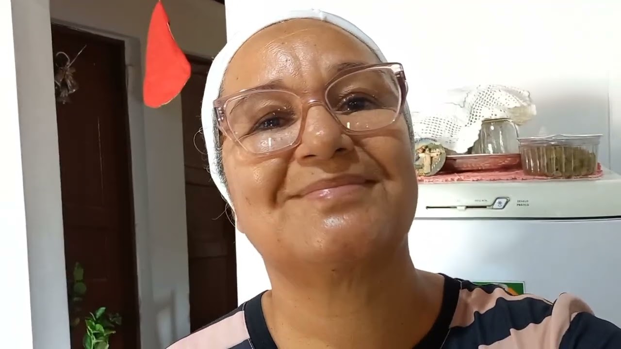 Creme  de chocolate 🍫 com creme  de morango 🍰 para a ceia  de Natal. 