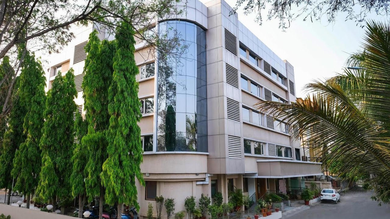 7 Apple Hotel Pimpri Pune, India | Travel Deewane