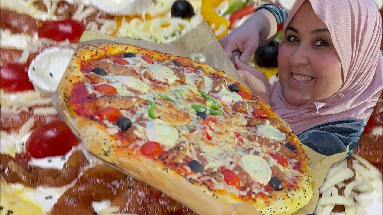 بيتزا ‏خفيف ريشة ‏أحسن من المحلات فاتت الروعة شكلا و ذوقا جربيها عزيزتي 🍕🍕😋