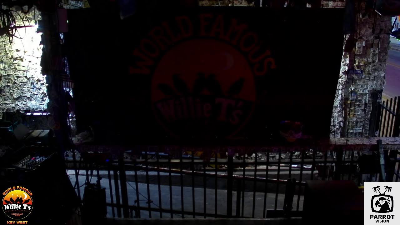 LIVE Music Everyday!