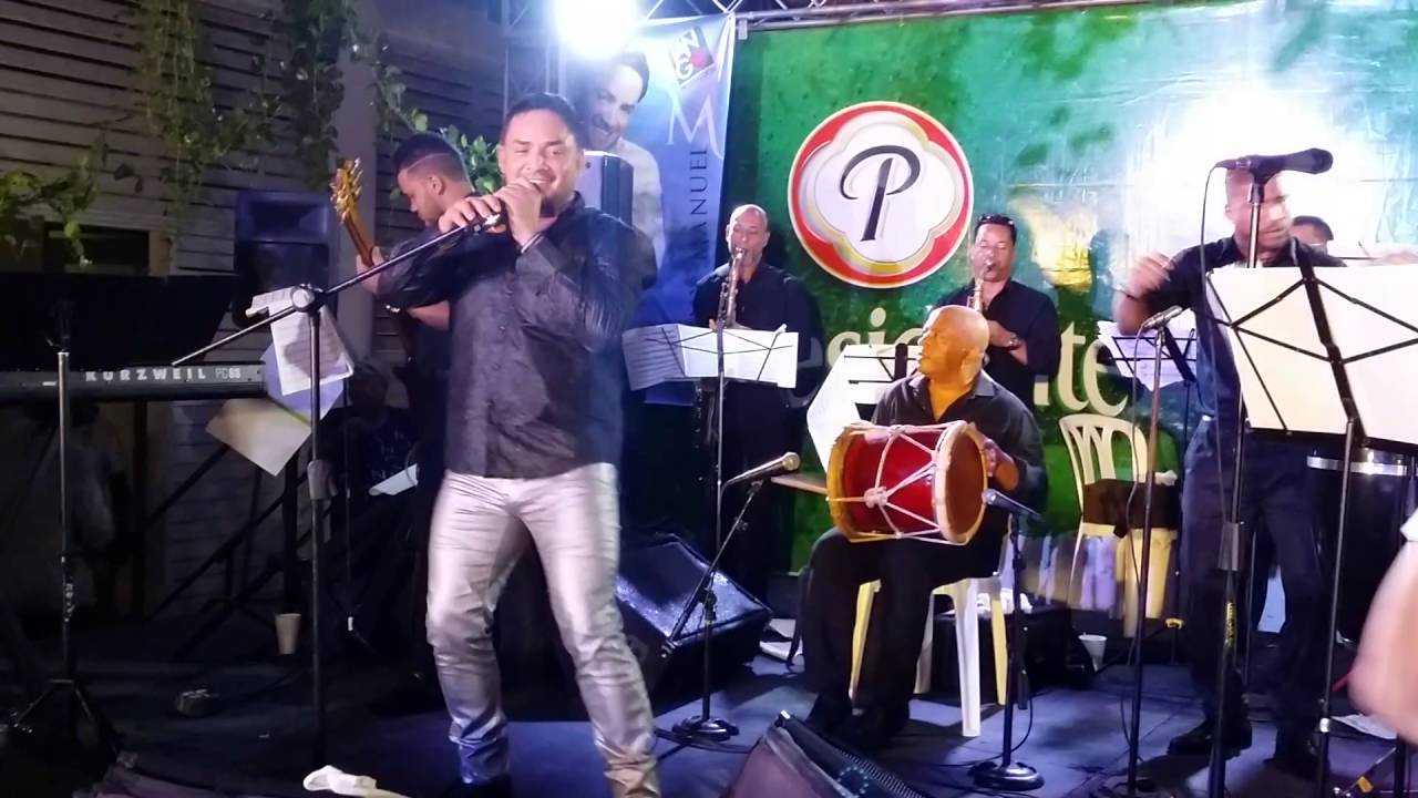 Mamy manuel........popurry de exitos.