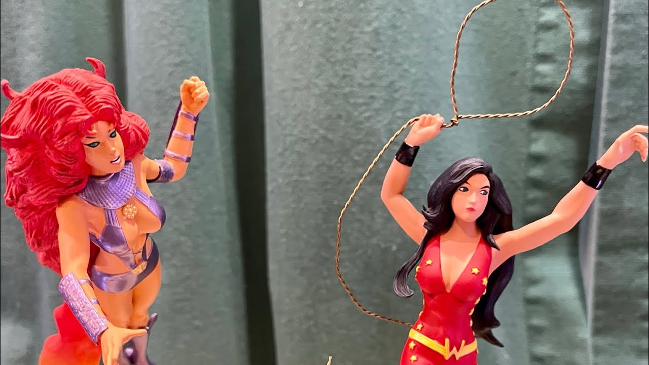 Starfire and Donna Troy Teen Titans Multipart Statue